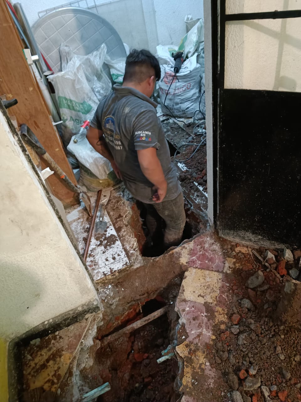 Servicio de Desazolves de Drenajes en la Colonia La Casilda, Gustavo A Madero