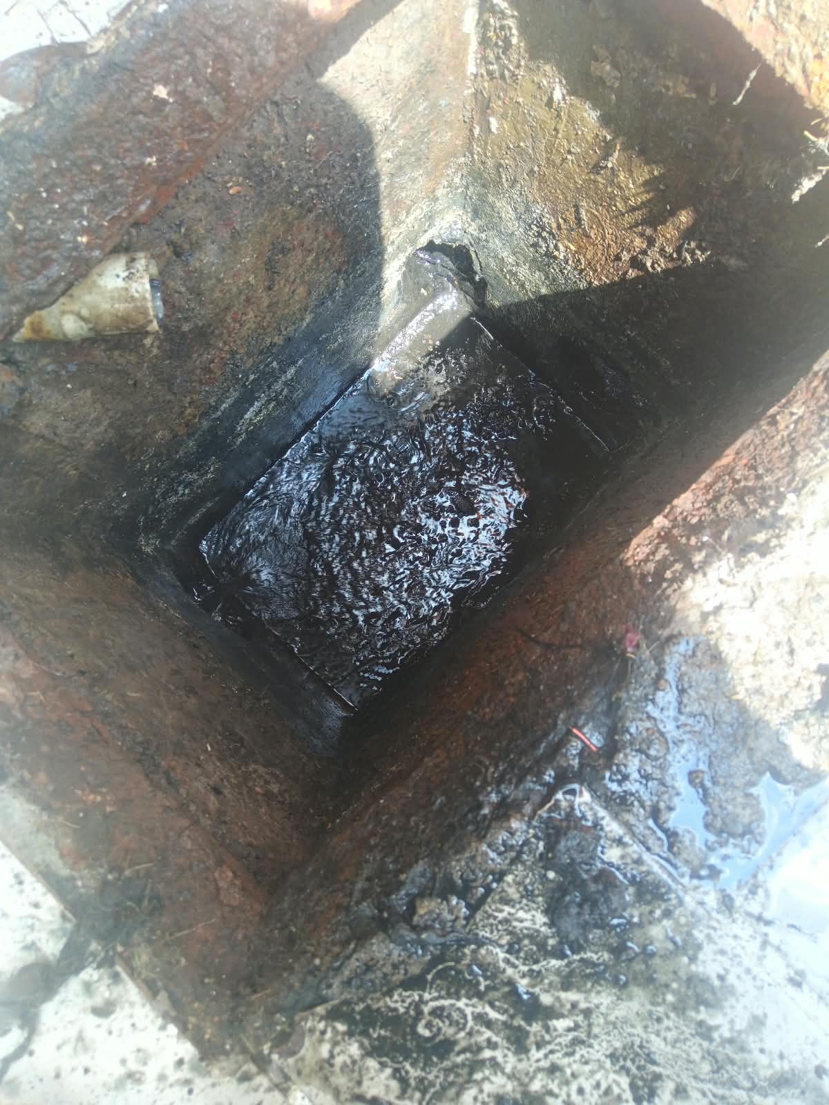 Servicio de Desazolves de Drenajes en la Colonia ExHacienda Jauregui, Ecatepec
