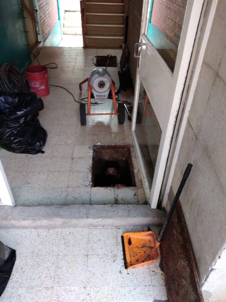 Servicio de Desazolves de Drenajes en la Colonia Rustica Xalostoc, Ecatepec