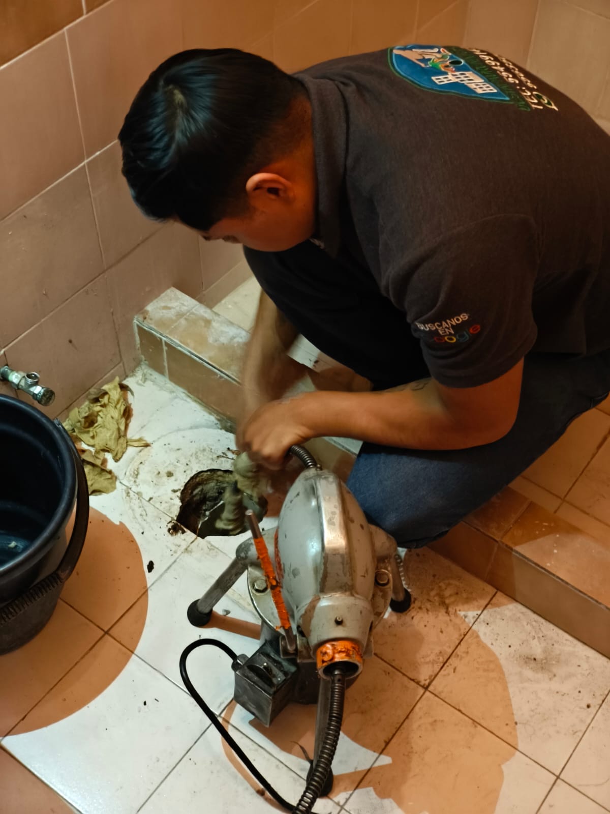 Servicio de Desazolves de Drenajes en la Colonia Tlalpexco, Gustavo A Madero