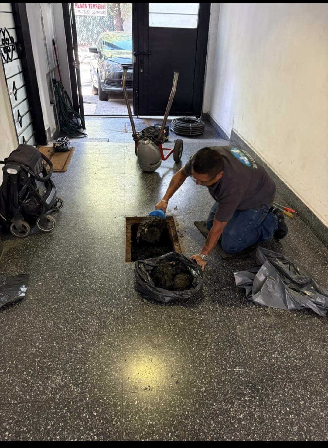 Servicio de Desazolves de Drenajes en la Colonia Adolfo López Mateos, Venustiano Carranza