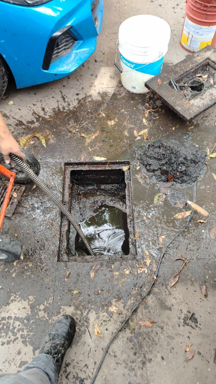 Servicio de Desazolves de Drenajes en la Colonia Pedregal del Sur, Coyoacán