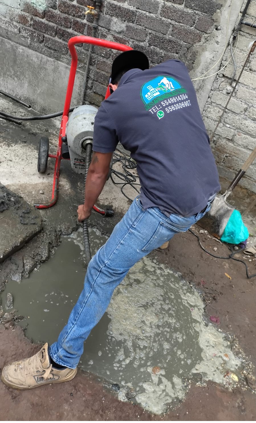 Servicio de Desazolves de Drenajes en la Colonia Juárez, Cuauhtémoc