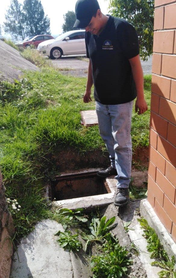 Servicio de Desazolves de Drenajes en la Colonia El Manchon, Ecatepec
