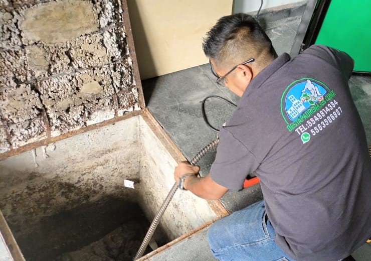 Servicio de Desazolves de Drenajes en la Colonia Peralvillo, Cuauhtémoc