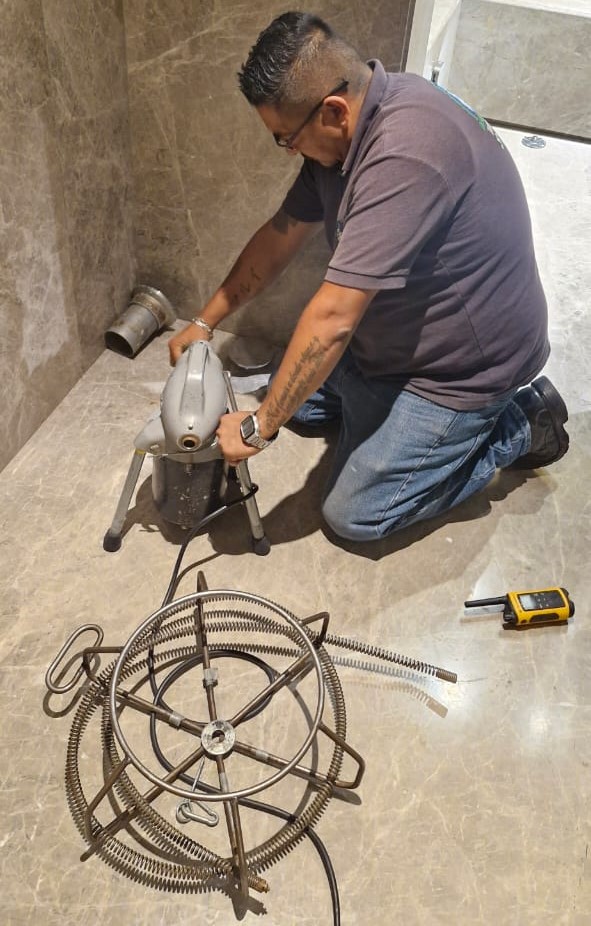 Servicio de Desazolves de Drenajes en la Colonia San José de La Escalera, Gustavo A Madero