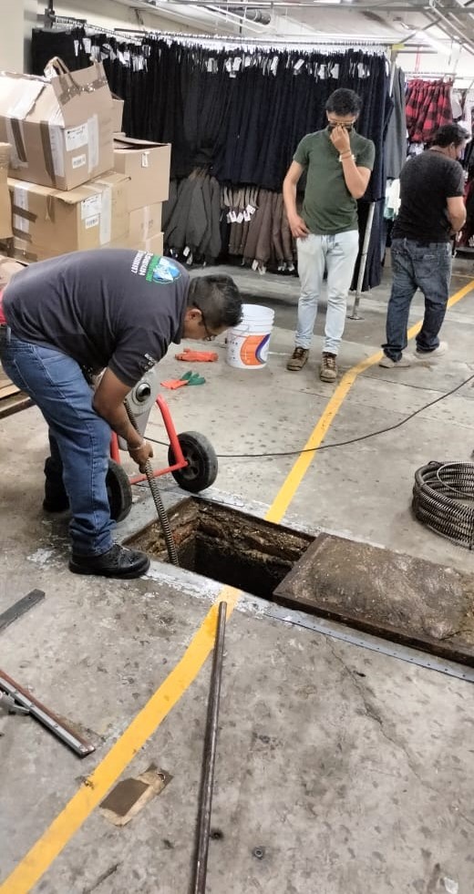 Servicio de Desazolves de Drenajes en la Colonia Joyas de Ecatepec, Ecatepec