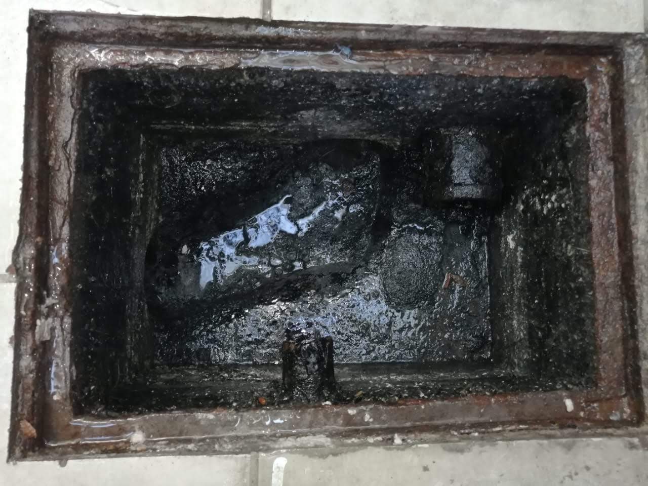 Servicio de Desazolves de Drenajes en la Colonia Felipe Ángeles, Venustiano Carranza