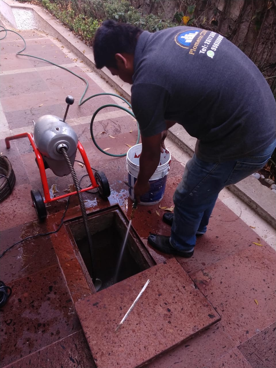 Servicio de Desazolves de Drenajes en la Colonia La Teja, Ecatepec