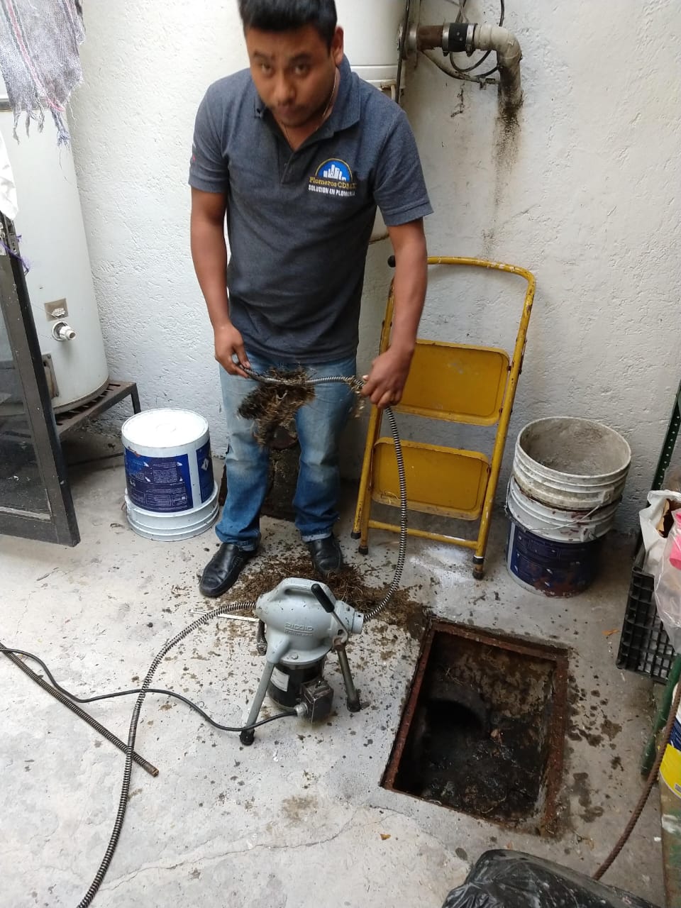 Servicio de Desazolves de Drenajes en la Colonia Ricardo Flores Magón, Naucalpan