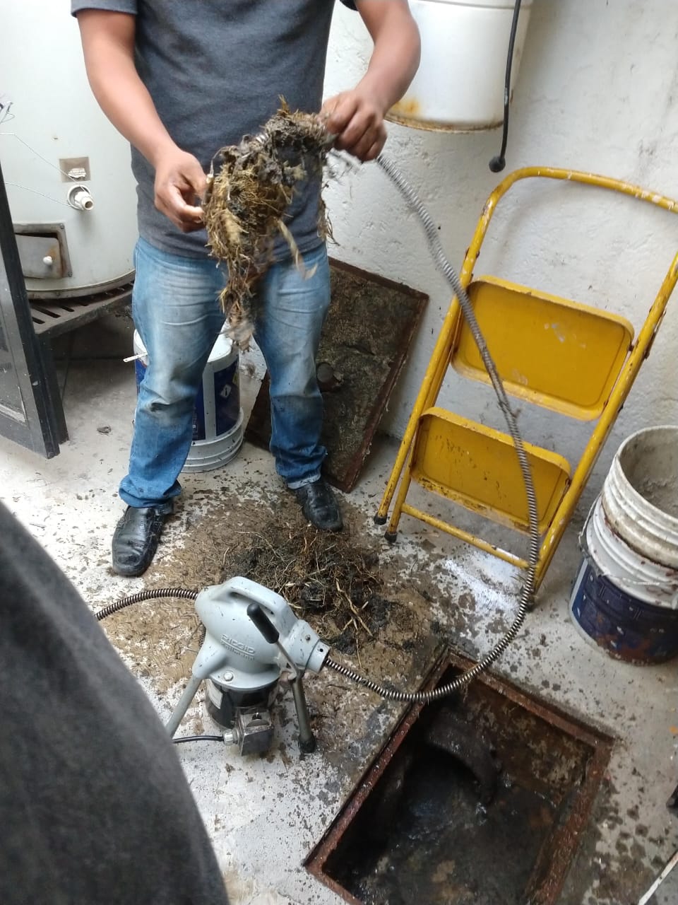 Servicio de Desazolves de Drenajes en la Colonia La Venta, Ecatepec