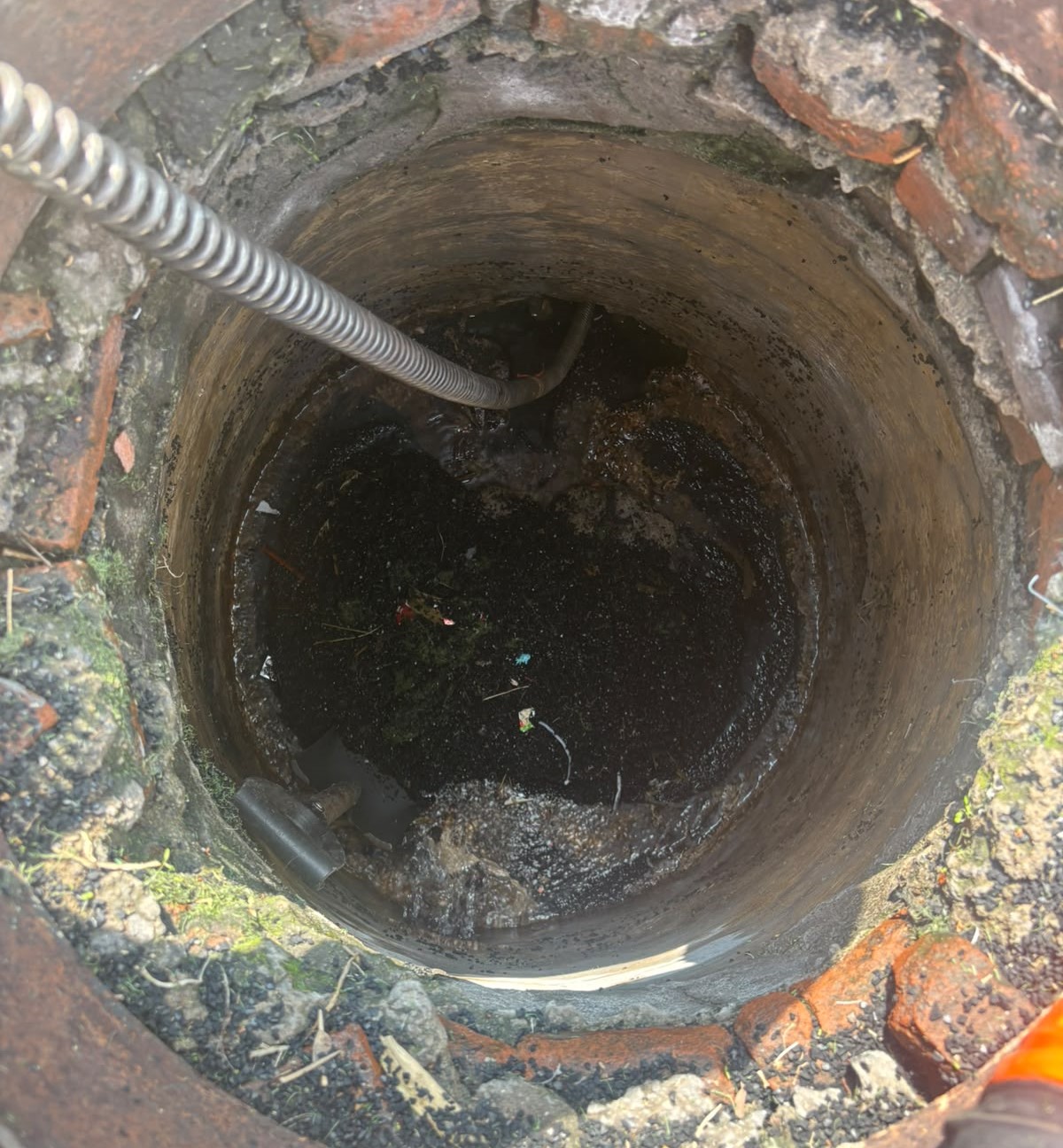Servicio de Desazolves de Drenajes en la Colonia Bosques de Aragón, Nezahualcóyotl